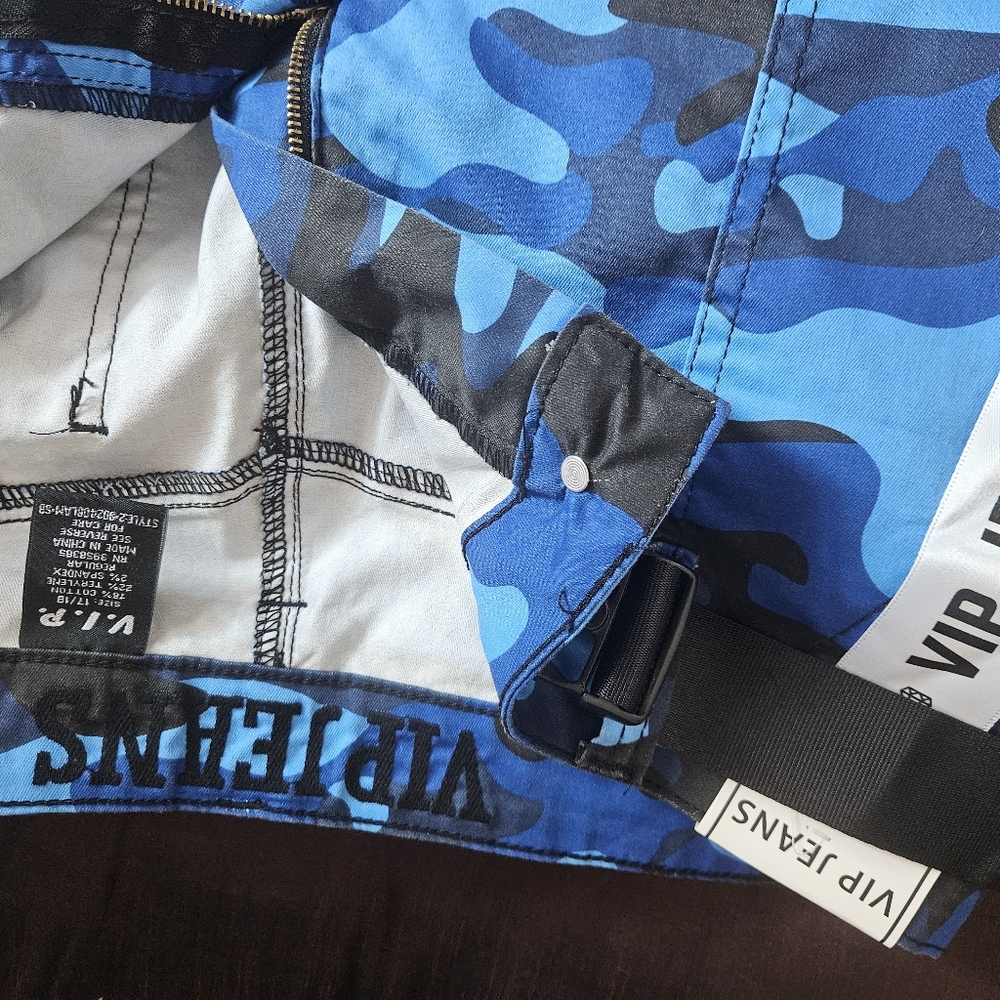 VIP Cargo pants - Picture 2 of 3